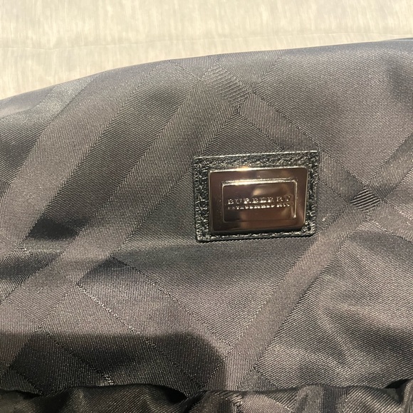 Burberry Nylon Crossbody with adjustable strap - Picture 5 of 9
